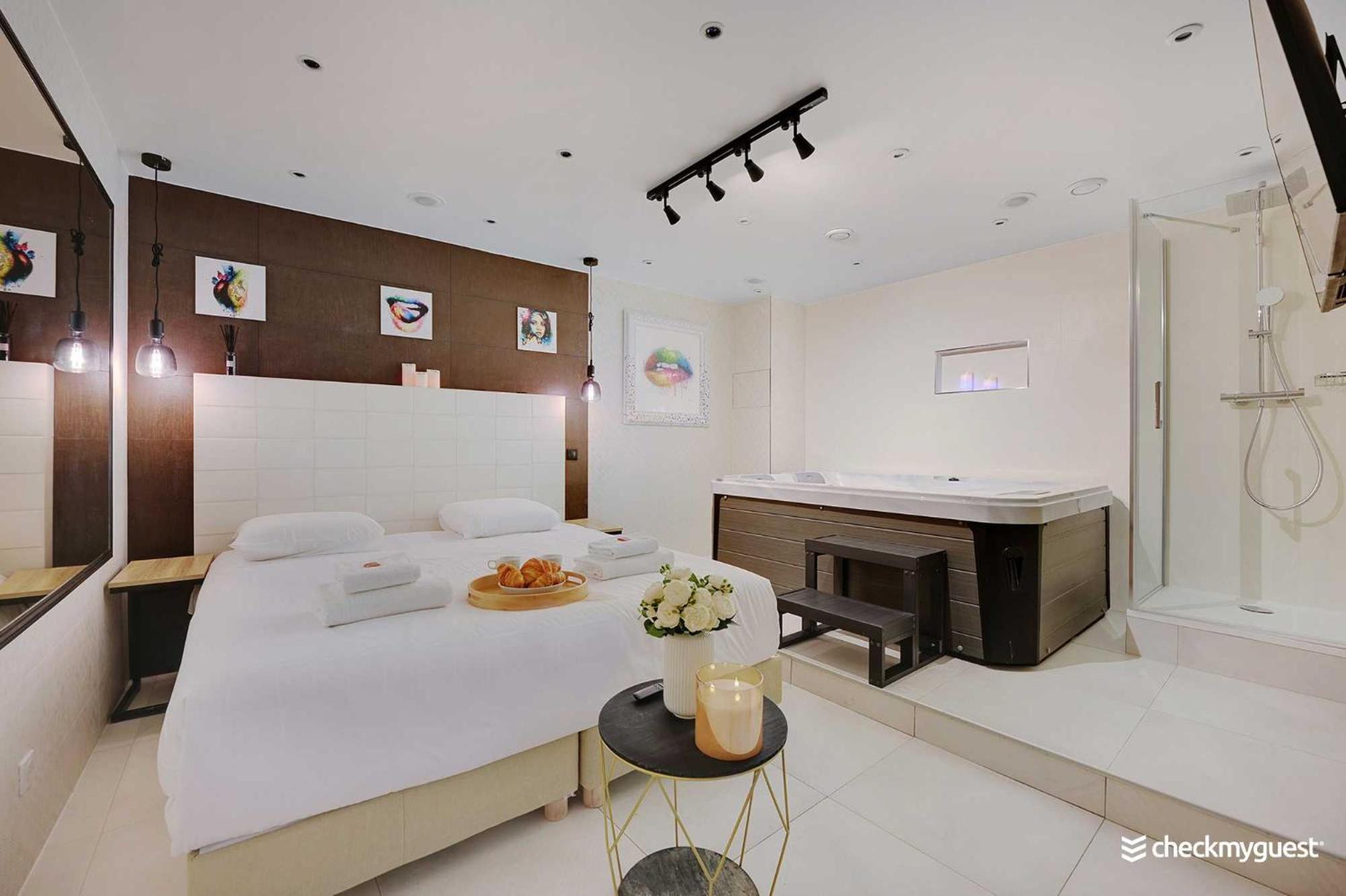 Intimate Apartment With Air Conditioner & Jacuzzi 2Br 6P Montmartre Париж Экстерьер фото