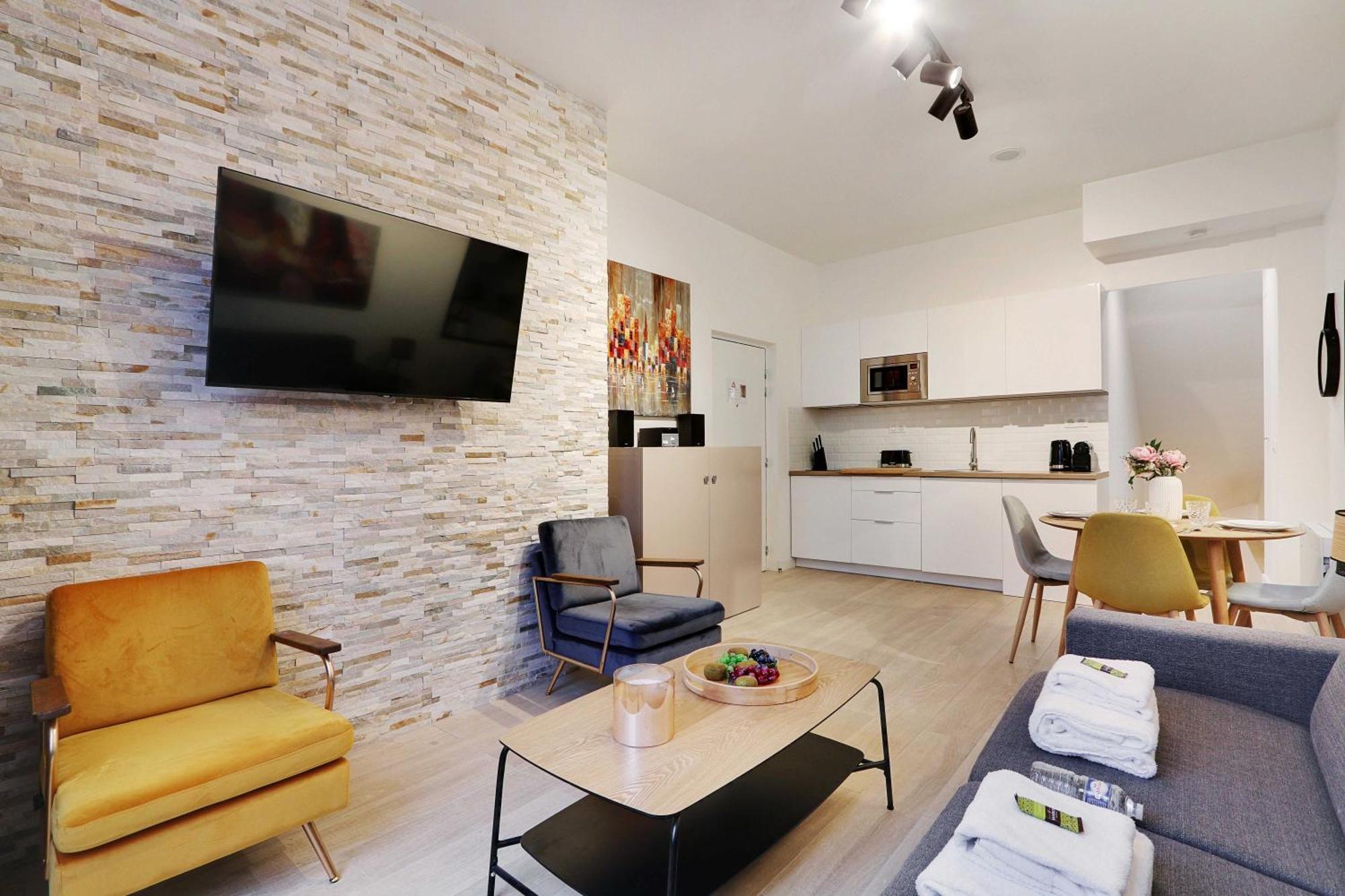 Intimate Apartment With Air Conditioner & Jacuzzi 2Br 6P Montmartre Париж Экстерьер фото