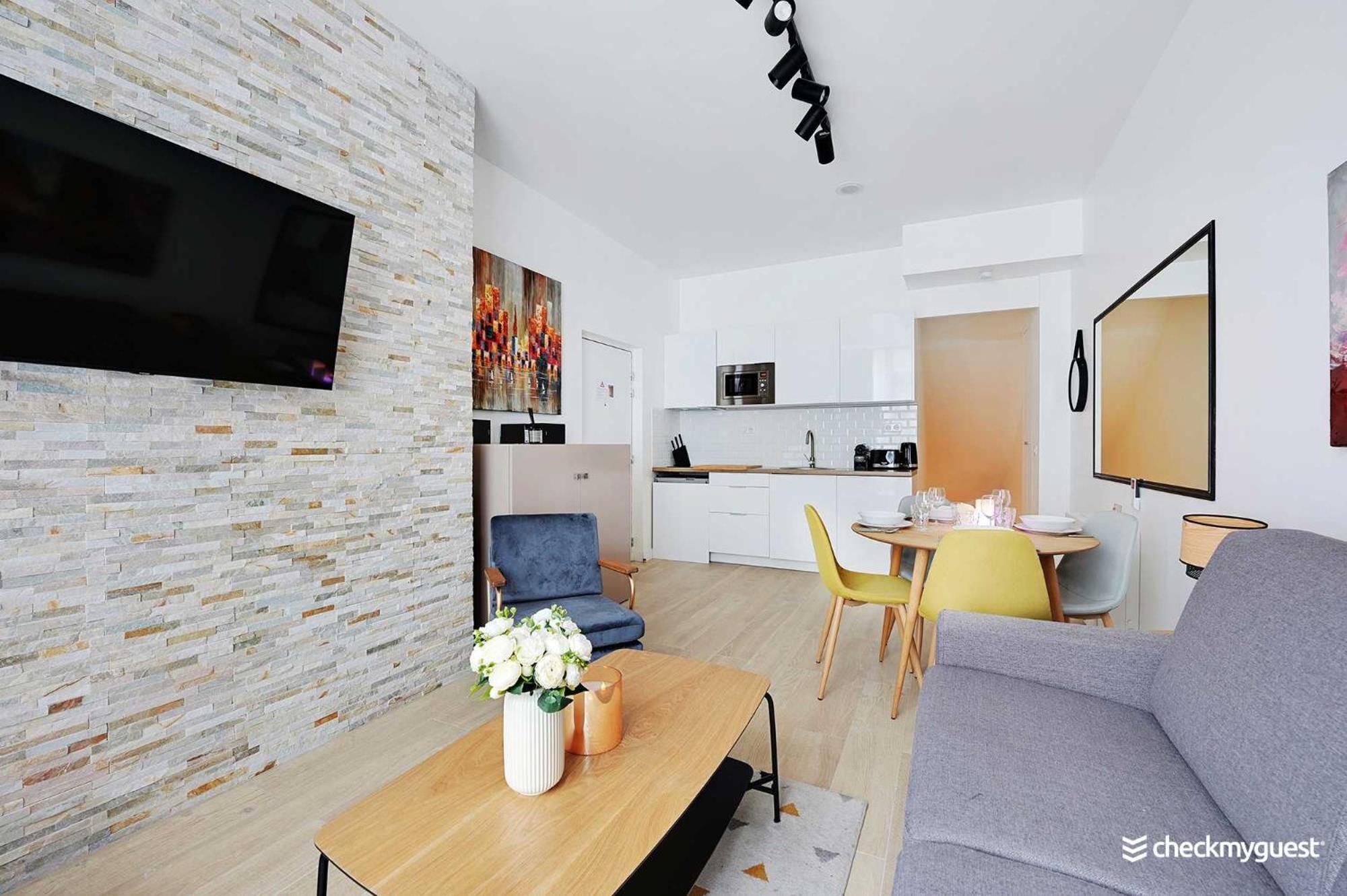 Intimate Apartment With Air Conditioner & Jacuzzi 2Br 6P Montmartre Париж Экстерьер фото