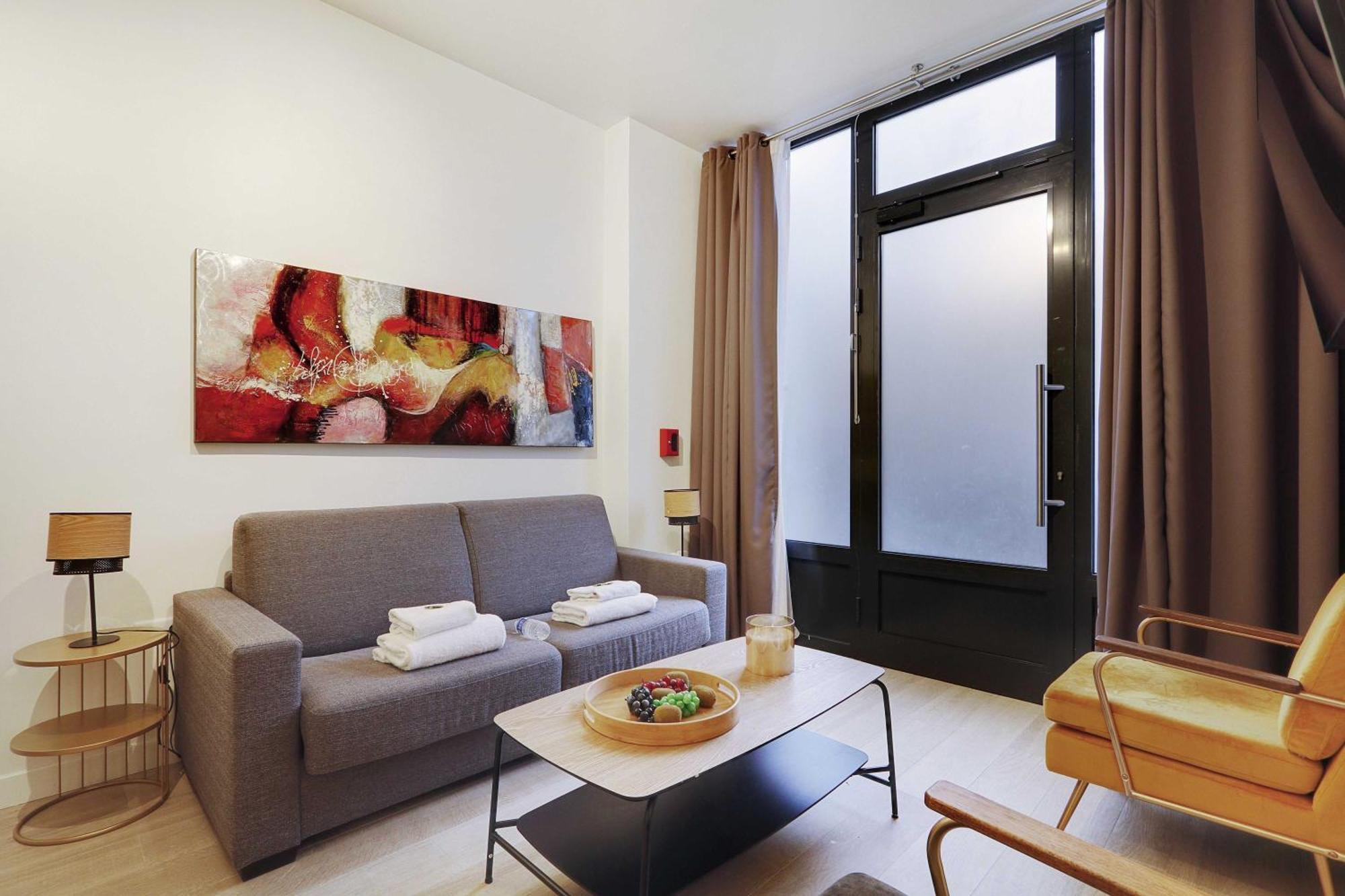 Intimate Apartment With Air Conditioner & Jacuzzi 2Br 6P Montmartre Париж Экстерьер фото