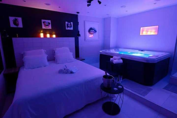 Intimate Apartment With Air Conditioner & Jacuzzi 2Br 6P Montmartre Париж Экстерьер фото