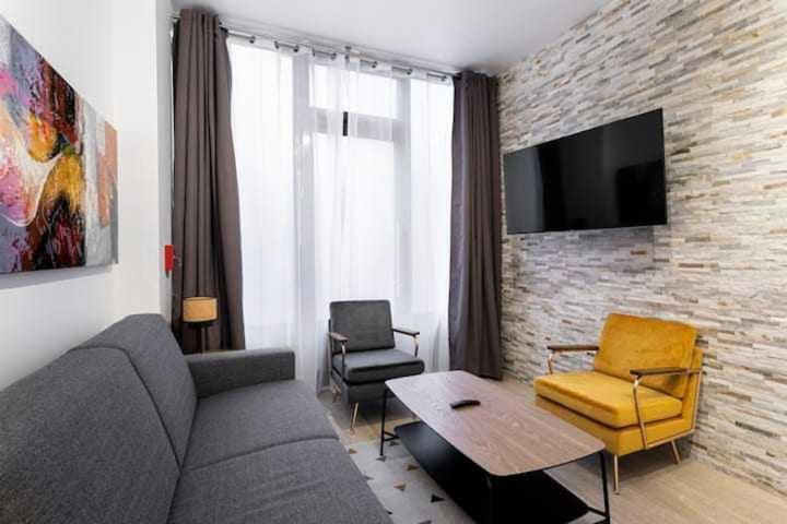 Intimate Apartment With Air Conditioner & Jacuzzi 2Br 6P Montmartre Париж Экстерьер фото